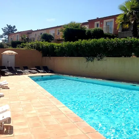 Сasa de vacaciones Golf Retreat In Mazamet With Pool *