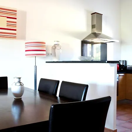 Сasa de vacaciones Golf Retreat In Mazamet With Pool Roquebrune-sur-Argens